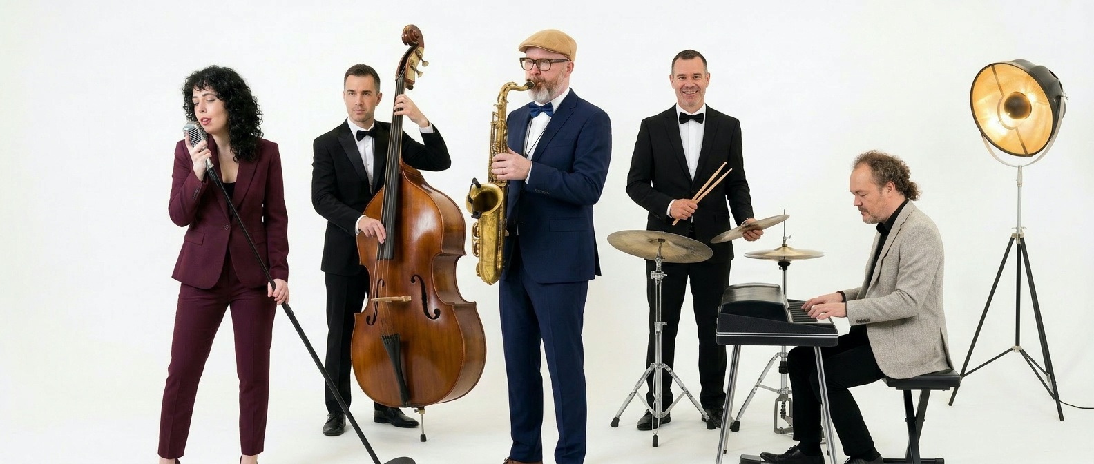 Jazz band en directo para eventos privados Barcelona — quinteto con voz